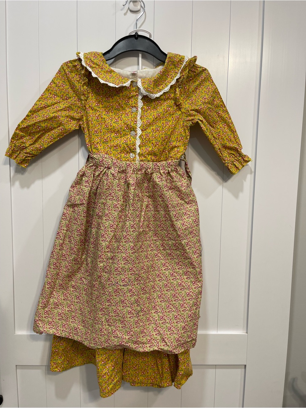Pioneer Kids Yellow Floral Prairie Costume Dress with Apron 8/10 pilgrim